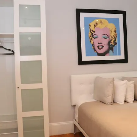 A Stylish Stay W/ A Queen Bed, Heated Floors.. #31 Brookline Exterior photo