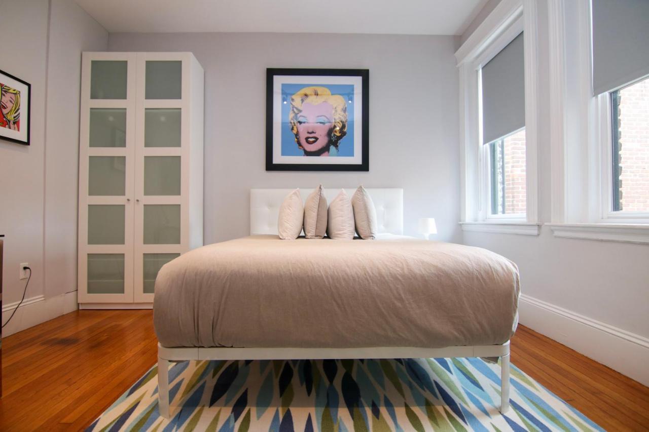 Apartment A Stylish W/ A Queen Bed, Heated Floors.. #31 *